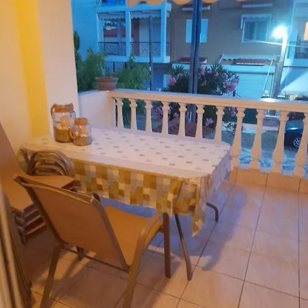 Melina * Paralia Dionysiou
